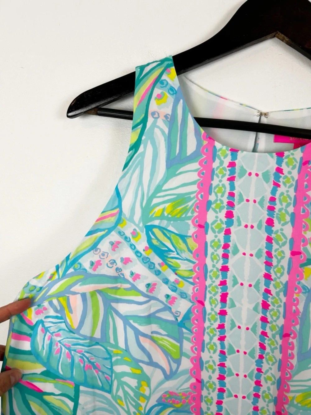 Lilly Pulitzer Lyle Sleeveless Blouse Women's Size Large Blue/Green/Pink - Picture 2 of 6